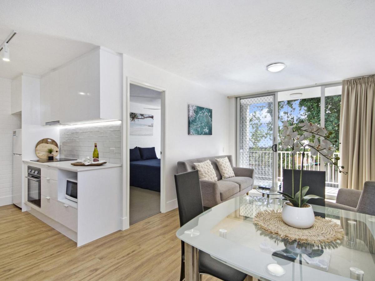 Apartment White Caps Unit 3